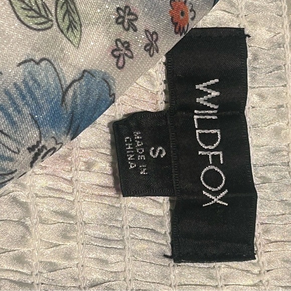 WILDFOX BLOUSE. Size small - Picture 3 of 4